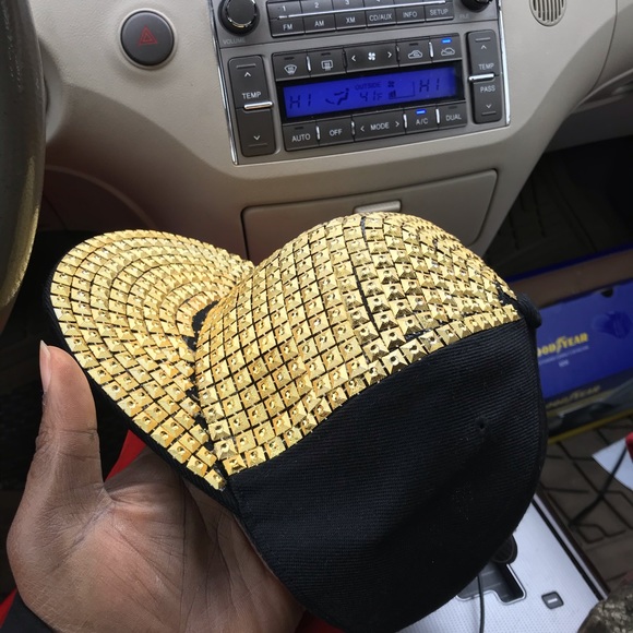 Gold Stoned Hat Regular Size - Picture 2 of 8